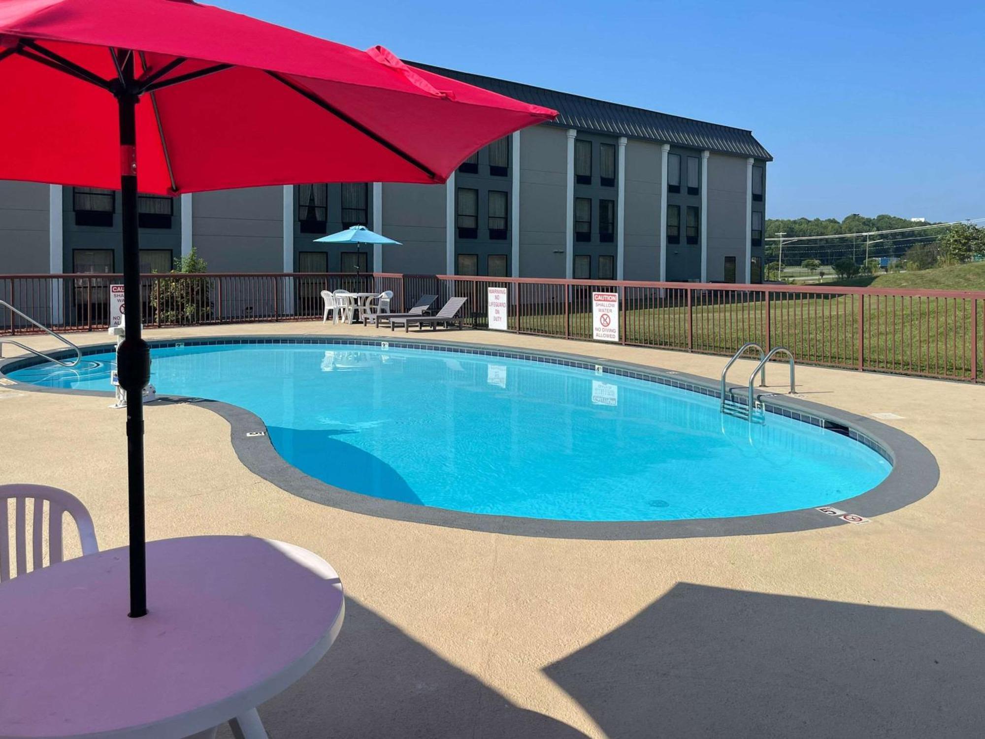 Quality Inn & Suites Lexington Exterior foto